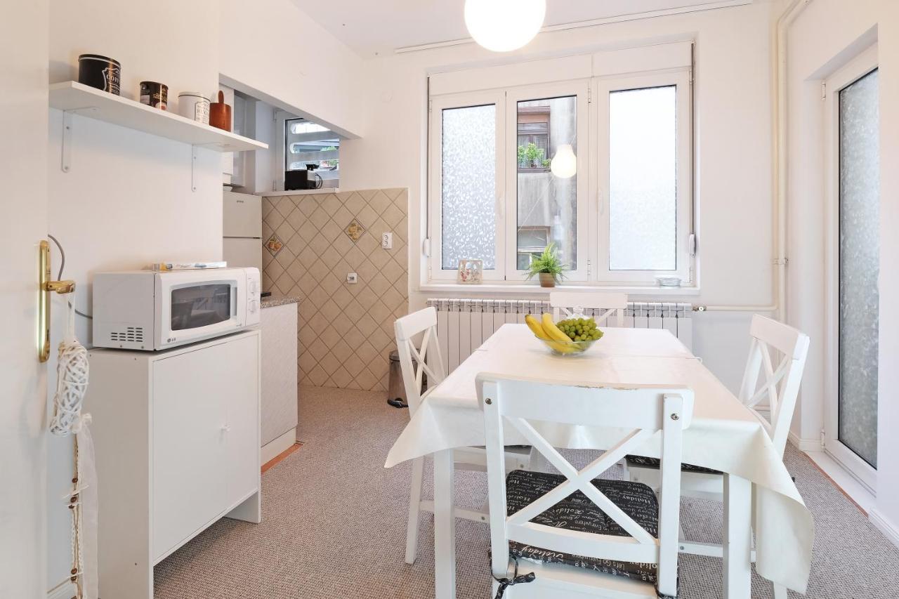 Zen City Center Apartment & Garage Nearby Белград Екстериор снимка